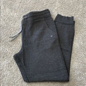 American Eagle Joggers
